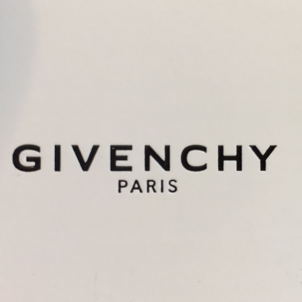 Dark brown GIVENCHY sunglasses - Picture 5 of 7